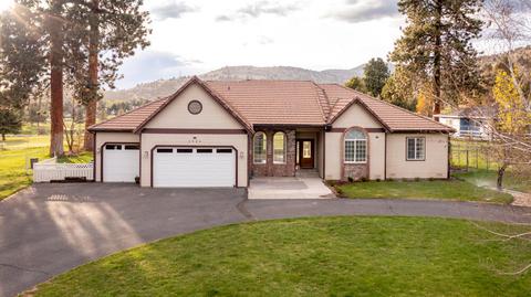 3524 Collier Ln, Klamath Falls, OR 97603