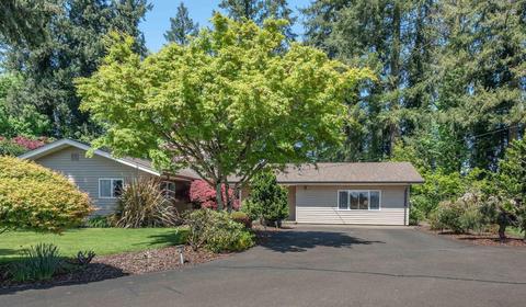 3856 NE Grandhaven Dr, Mcminnville, OR 97128