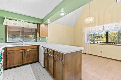 1875 Crowfoot Rd, Eagle Point, OR 97524 photo 11