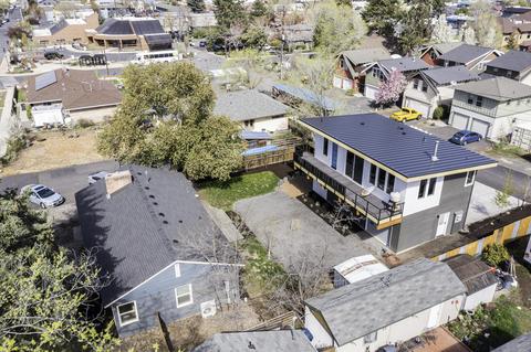 442 NE Hawthorne Ave # 1, Bend, OR 97701
