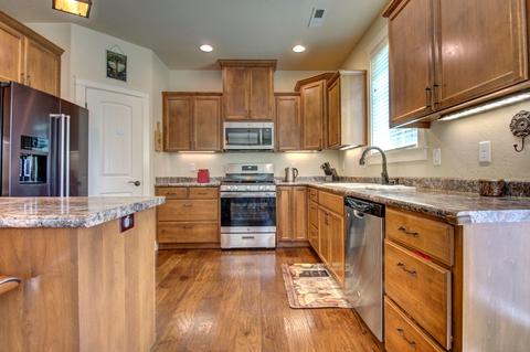 1110 N Haskell St, Central Point, OR 97502 photo 18