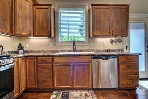1110 N Haskell St, Central Point, OR 97502 photo 20