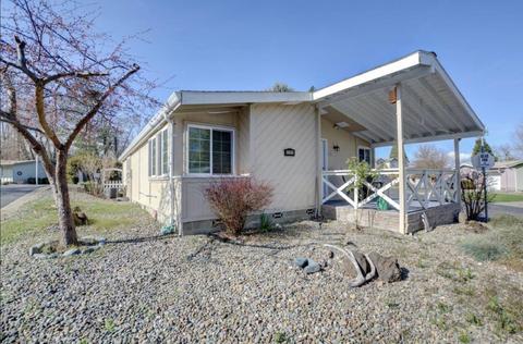 1101 Aspen Way, Grants Pass, OR 97527