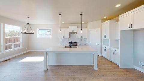 3033 NE Nipper Dr, Bend, OR 97701 photo 4