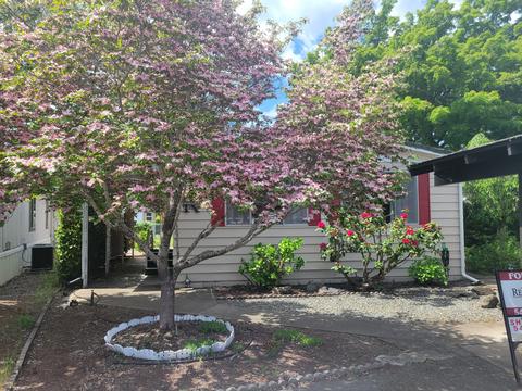 107 Briarwood Way, Grants Pass, OR 97526