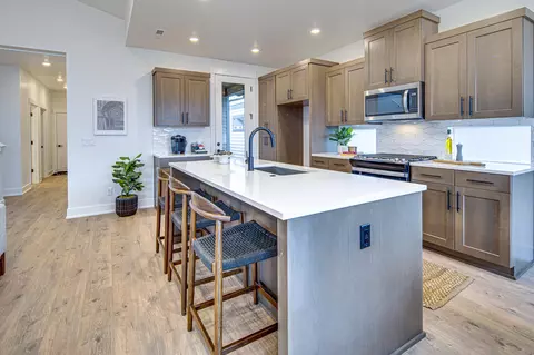 3815 NE Petrosa Ave, Bend, OR 97701 photo 10