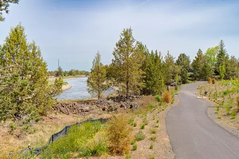 3815 NE Petrosa Ave, Bend, OR 97701 photo 32