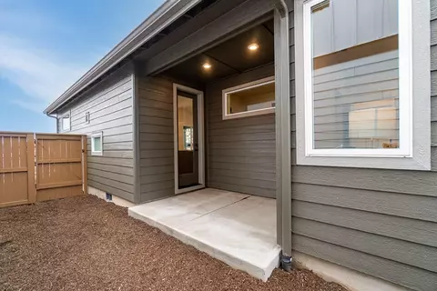 3815 NE Petrosa Ave, Bend, OR 97701 photo 29