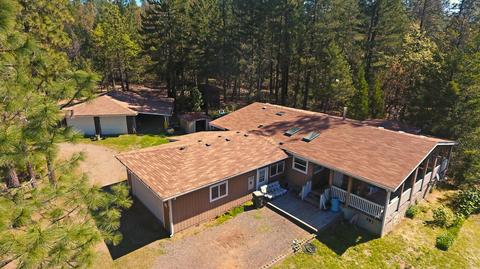 580 Jeannie Way, Cave Junction, OR 97523