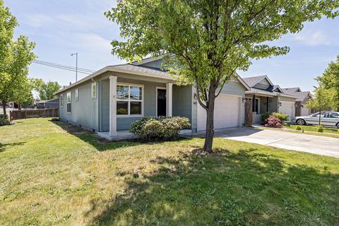 3482 Camas Ln, White City, OR 97503