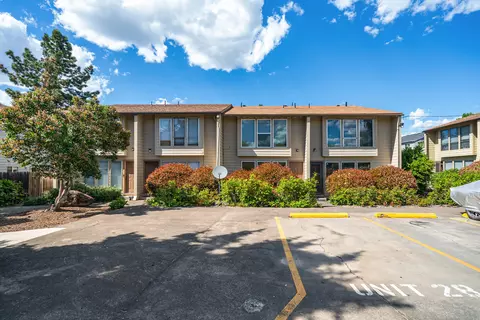 1800 Crater Lake Ave #28, Medford, OR 97504