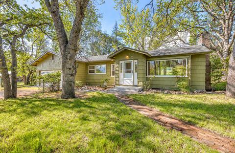 1820 S Pacific Hwy, Talent, OR 97540