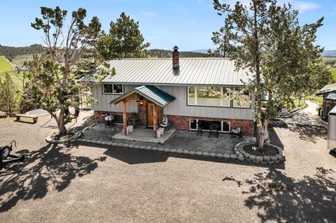7877 NW Country Loop, Prineville, OR 97754