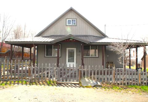 115 E 3rd St, Prairie City, OR 97869