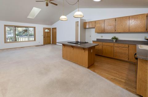 21850 Katie Dr, Bend, OR 97701 photo 3