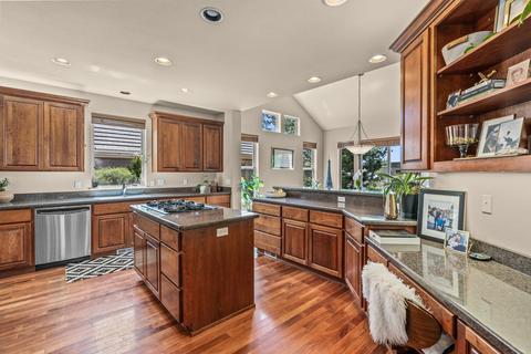 61873 Fall Creek Loop, Bend, OR 97702 photo 9