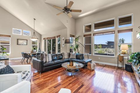 61873 Fall Creek Loop, Bend, OR 97702 photo 4