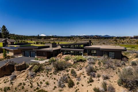 61575 Hardin Martin Ct, Bend, OR 97702