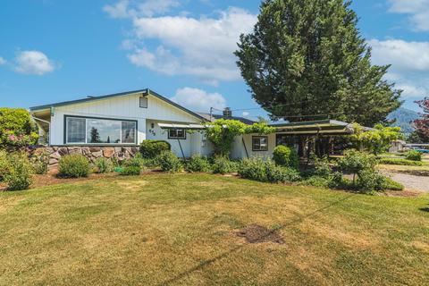 475 Aurora Ave, Grants Pass, OR 97526