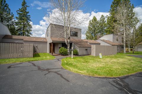 57262 Island Rd, Sunriver, OR 97707