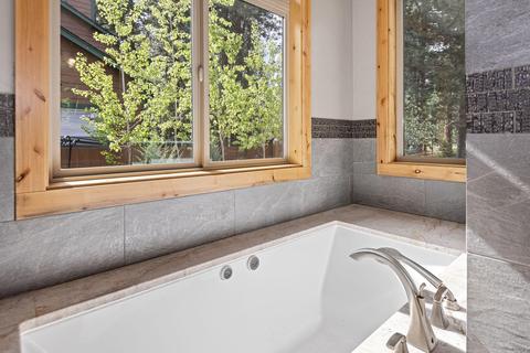 494 E Wapato Loop, Sisters, OR 97759 photo 18
