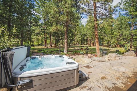 494 E Wapato Loop, Sisters, OR 97759 photo 5