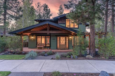 2600 NW Crossing Dr, Bend, OR 97701