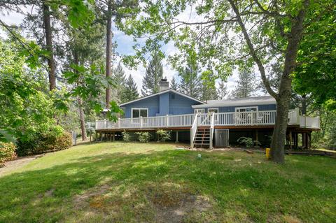 369 Dawn Allan Dr, Grants Pass, OR 97527