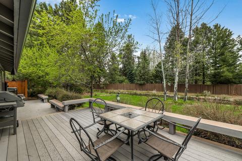 60594 Springtree Ct, Bend, OR 97702 photo 11