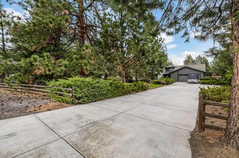 60594 Springtree Ct, Bend, OR 97702 photo 3