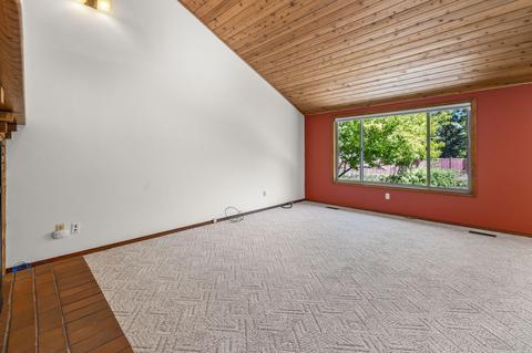 60594 Springtree Ct, Bend, OR 97702 photo 16
