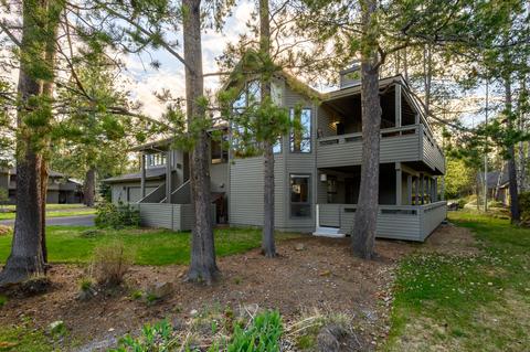 58126 Tournament Ln #1, Sunriver, OR 97707