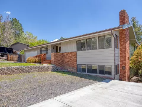 6736 Beckton Ave, Klamath Falls, OR 97603