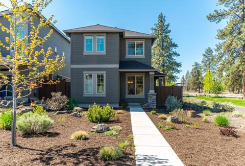61007 SE Sydney Harbor Dr, Bend, OR 97702
