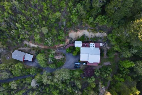 4545 W Evans Creek Rd, Rogue River, OR 97537