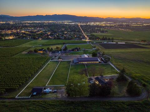 2978 N Foothill Rd, Medford, OR 97504