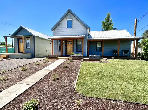 745 NE Belknap St, Prineville, OR 97754