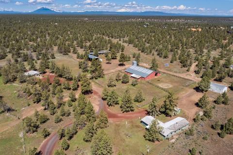 1714 NW 91st St, Redmond, OR 97756