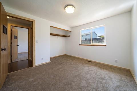 896 NE Locksley Dr, Bend, OR 97701 photo 26