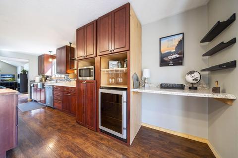 896 NE Locksley Dr, Bend, OR 97701 photo 19
