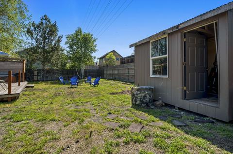 896 NE Locksley Dr, Bend, OR 97701 photo 38