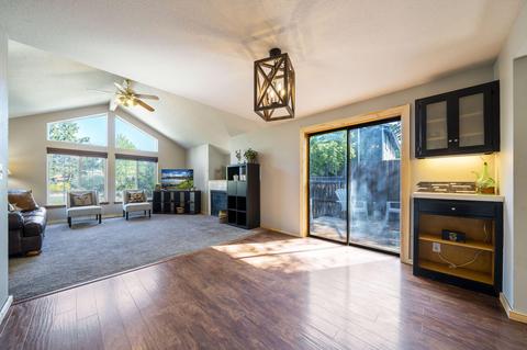 896 NE Locksley Dr, Bend, OR 97701 photo 8