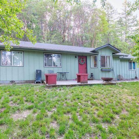 700 Green Tree Loop, Grants Pass, OR 97527 photo 1