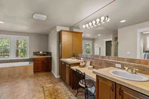 61359 Gorge View St, Bend, OR 97702 photo 40