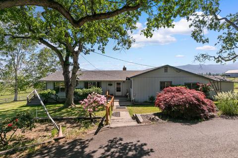 1511 Beeson Ln, Talent, OR 97540