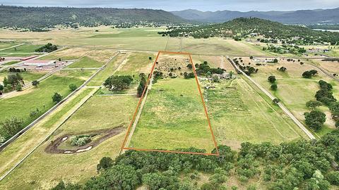 12240 Modoc Rd #B, Central Point, OR 97502