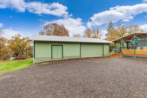 375 Robleda Dr, Central Point, OR 97502 photo 28
