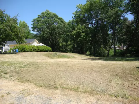 105 Brolin Ct, Rogue River, OR 97537 photo 2