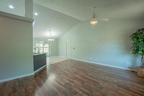 498 Merlee Cir, Eagle Point, OR 97524 photo 10