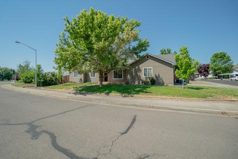 498 Merlee Cir, Eagle Point, OR 97524 photo 27